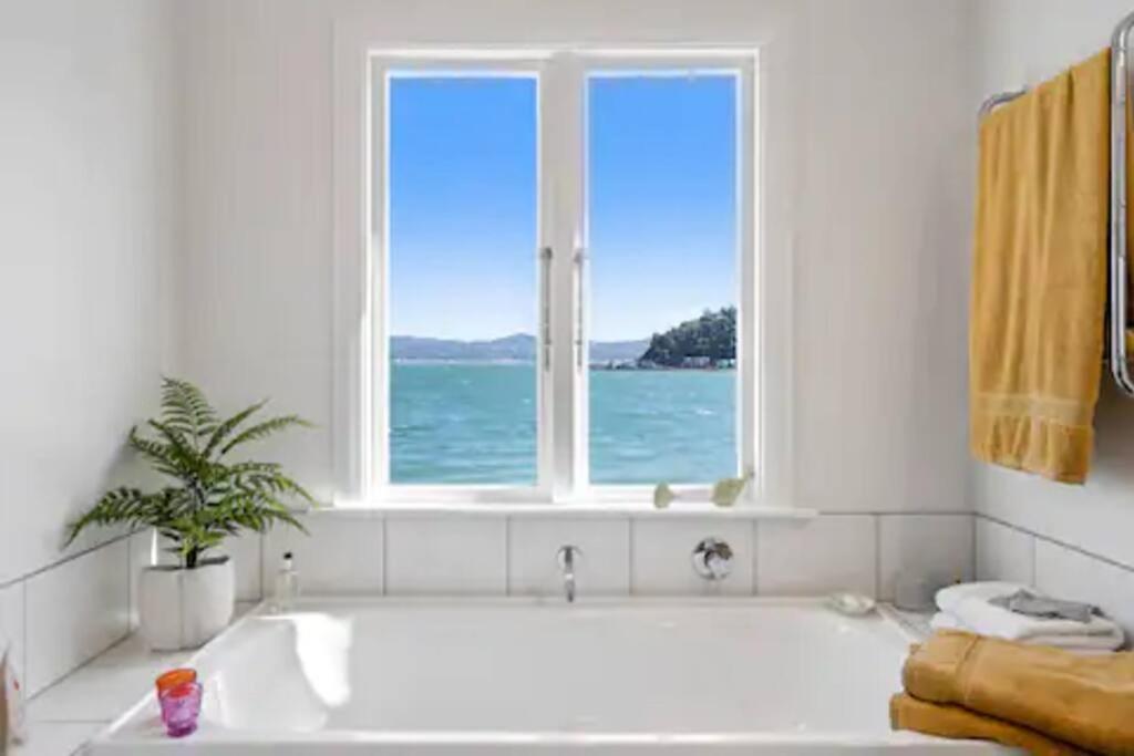 Seaglass Cottage Lower Hutt Exterior photo
